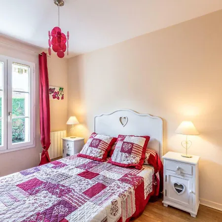 Сasa de vacaciones Les Grillons By Interhome *