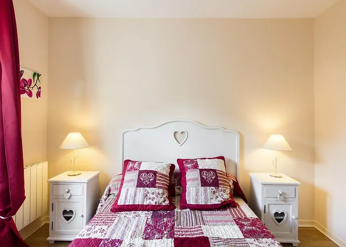 Les Grillons By Interhome Feriehus