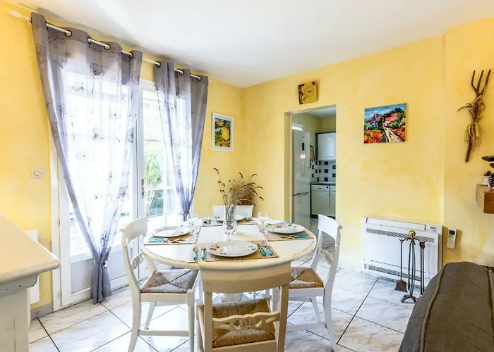 Feriehus Les Grillons By Interhome